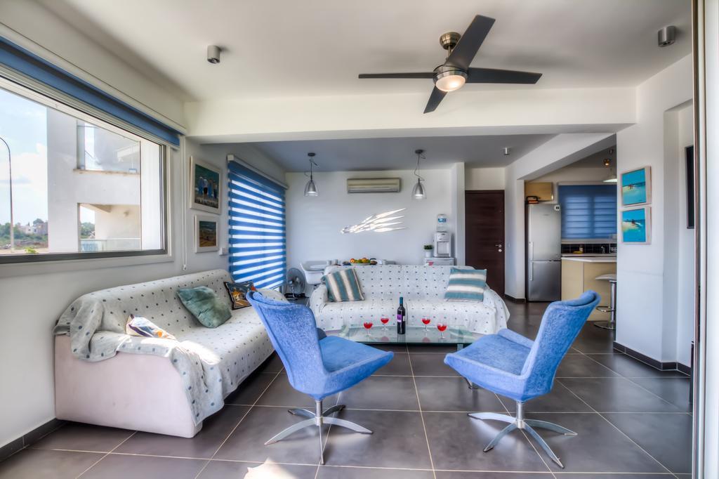 Beachfront Trident โปรทาราส ภายนอก รูปภาพ